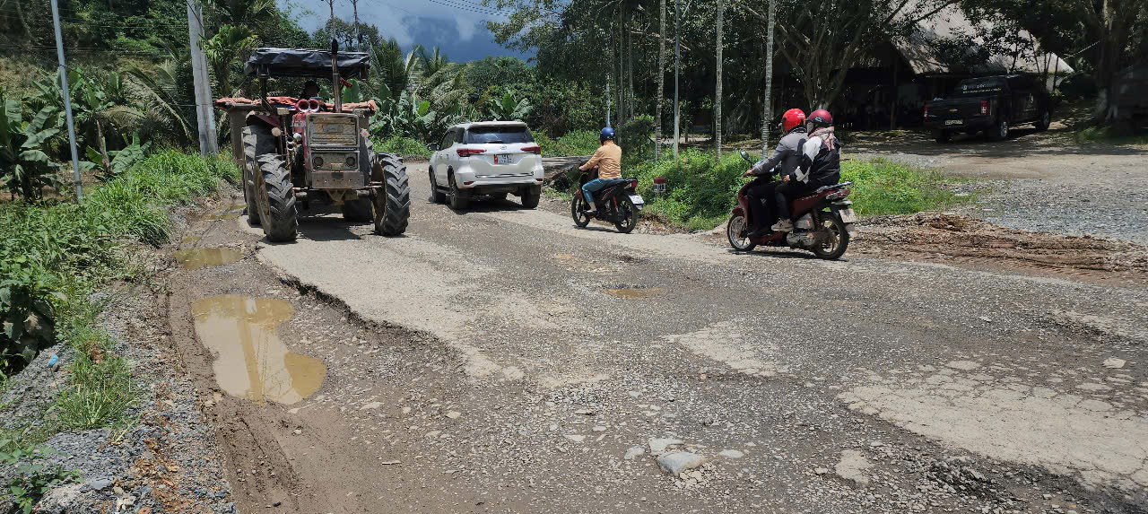 Quốc lộ 27 nối Đắk Lắk - L&acirc;m Đồng xuống cấp nghi&ecirc;m trọng, tai nạn giao th&ocirc;ng r&igrave;nh rập- Ảnh 3.