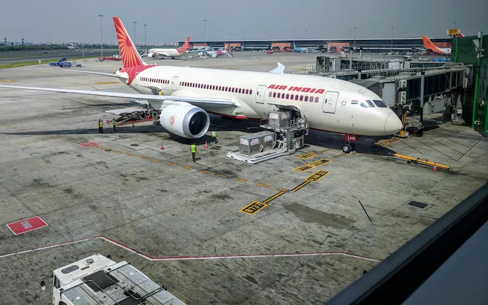 Air India nhận 9 thông báo vi phạm an toàn bay trong vòng 6 tháng- Ảnh 2. Air India hoàn tất kiểm tra công tắc nhiên liệu máy bay Boeing, không phát hiện bất thường