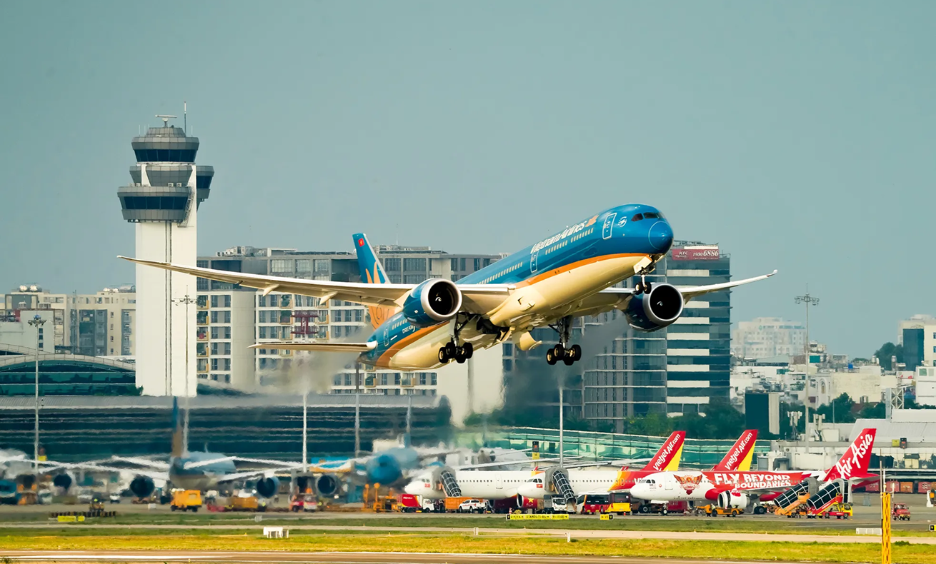 Cắt giảm thủ tục h&agrave;nh ch&iacute;nh, đẩy mạnh ph&acirc;n cấp lĩnh vực h&agrave;ng kh&ocirc;ng- Ảnh 1.