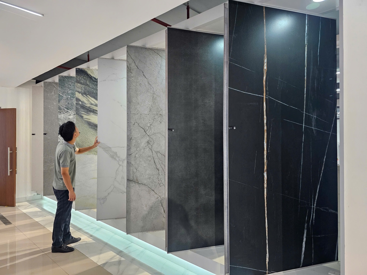 E:\H&igrave;nh ảnh tư liệu\Ảnh tư liệu\Vật liệu x&acirc;y dựng\z6761096432963_f0a7da6ea87faa7dd8eb83207ba401a2.jpg