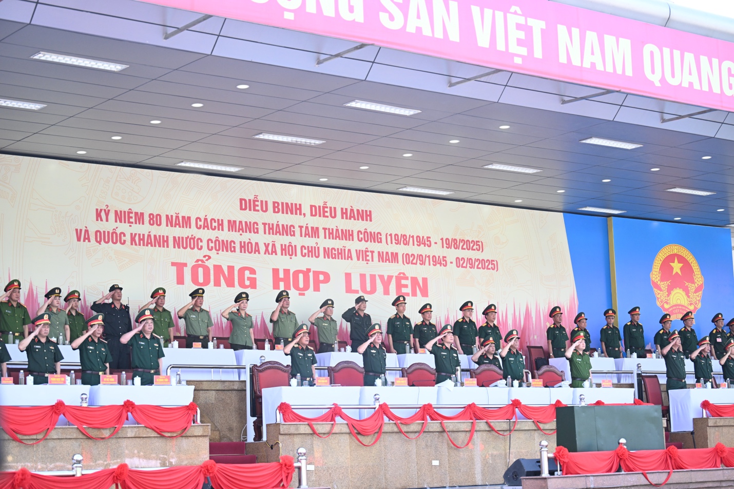 D&agrave;n kh&iacute; t&agrave;i hiện đại lần đầu hợp luyện c&ugrave;ng khối diễu binh mừng đại lễ 2/9- Ảnh 1.