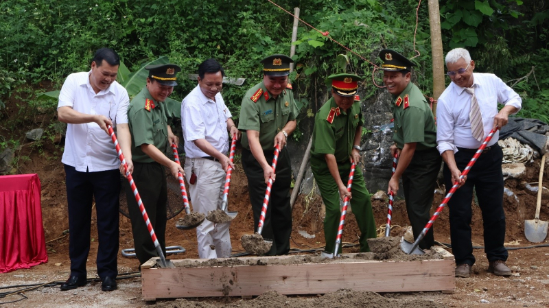 Hỗ trợ x&acirc;y dựng hơn 100 căn nh&agrave; cho c&aacute;n bộ c&ocirc;ng an c&oacute; ho&agrave;n cảnh đặc biệt kh&oacute; khăn- Ảnh 3.
