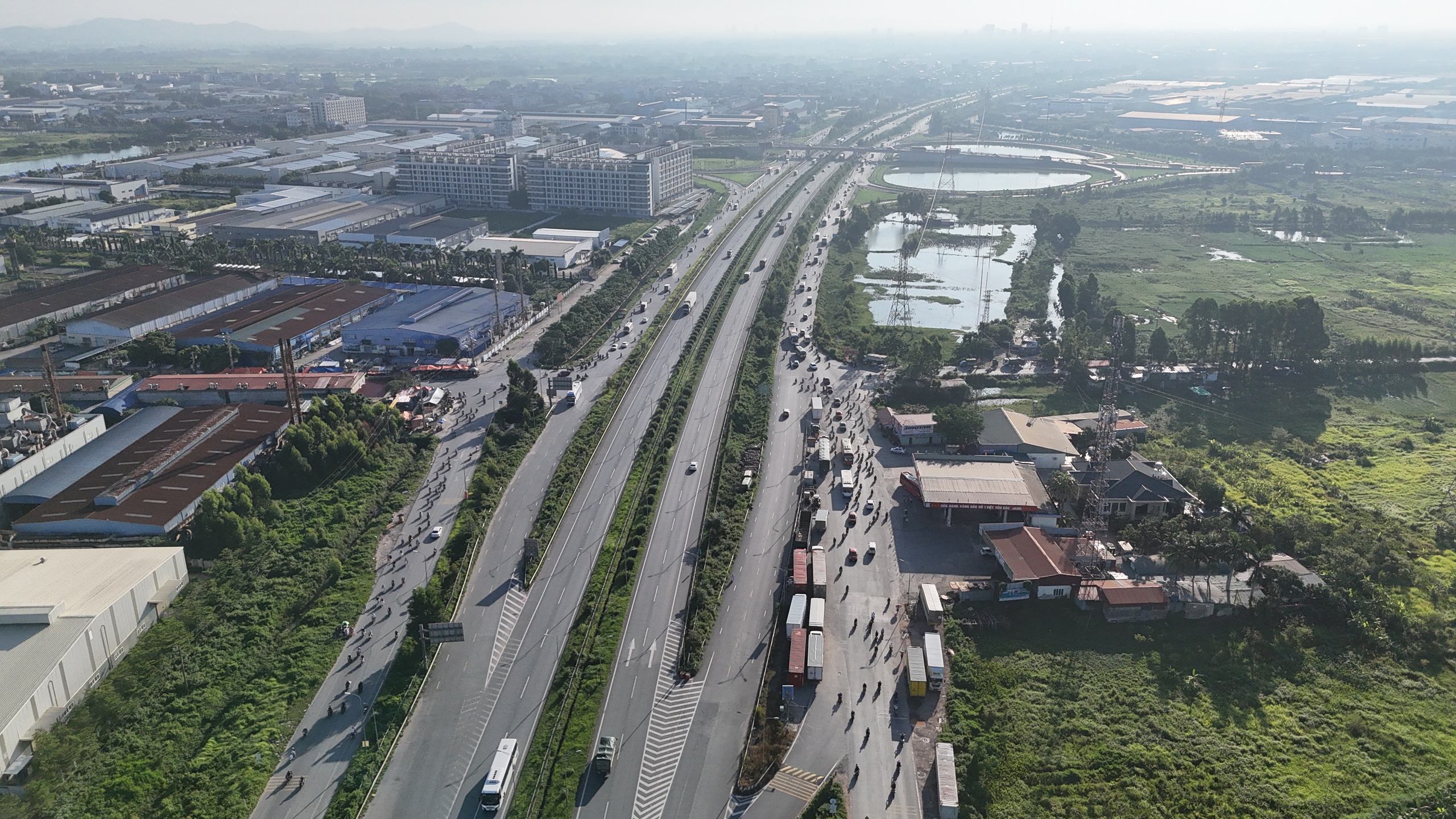 Bắc Ninh giải b&agrave;i to&aacute;n &ugrave;n tắc giao th&ocirc;ng tại khu c&ocirc;ng nghiệp Quang Ch&acirc;u- Ảnh 7.