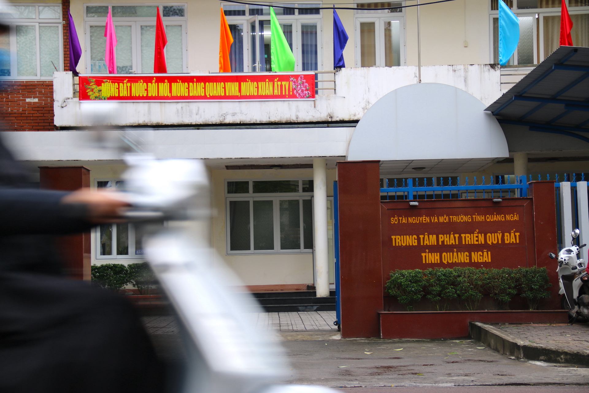 &Ocirc;ng Phạm Xu&acirc;n Vinh giữ chức B&iacute; thư Đảng ủy Trung t&acirc;m ph&aacute;t triển quỹ đất tỉnh Quảng Ng&atilde;i- Ảnh 4.