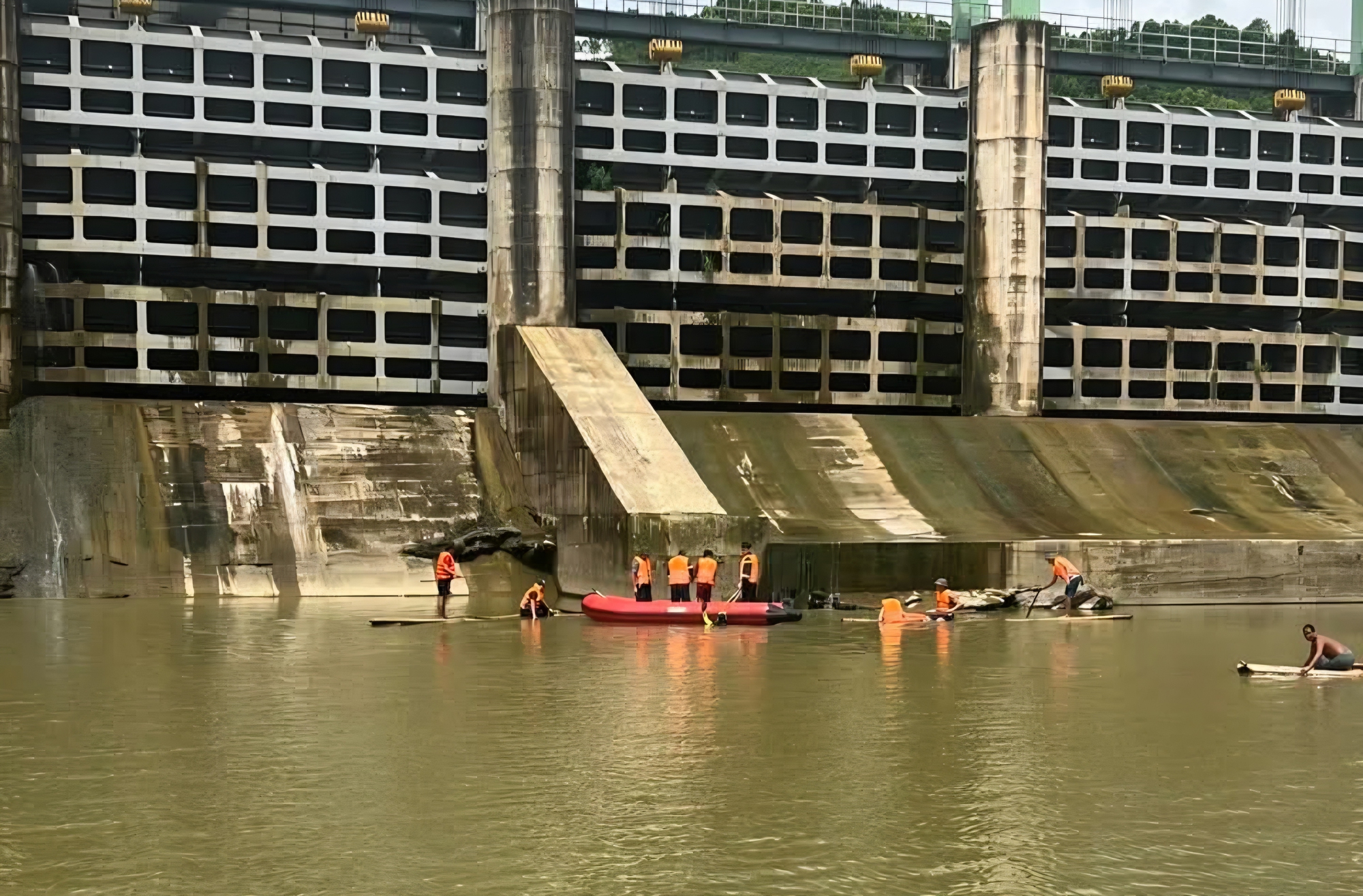Nam thanh ni&ecirc;n tử vong khi tắm tại hạ lưu thủy điện ở Lai Ch&acirc;u- Ảnh 1.