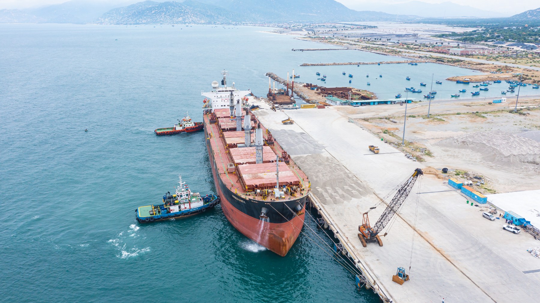 Ph&aacute;t triển cảng biển Ninh Thuận để đ&oacute;n t&agrave;u tới 100.000 tấn- Ảnh 1.