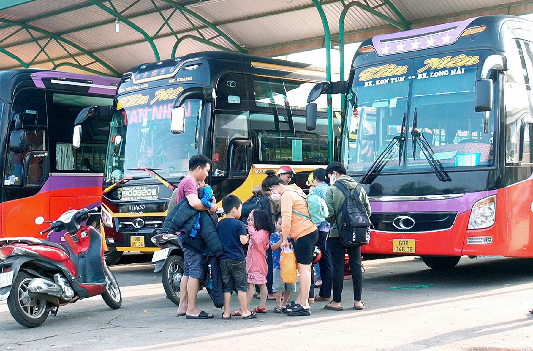 Nhiều nh&agrave; xe đầu tư v&agrave;o tuyến cố định Quy Nhơn - Pleiku khi vận h&agrave;nh tỉnh Gia Lai mới- Ảnh 1.
