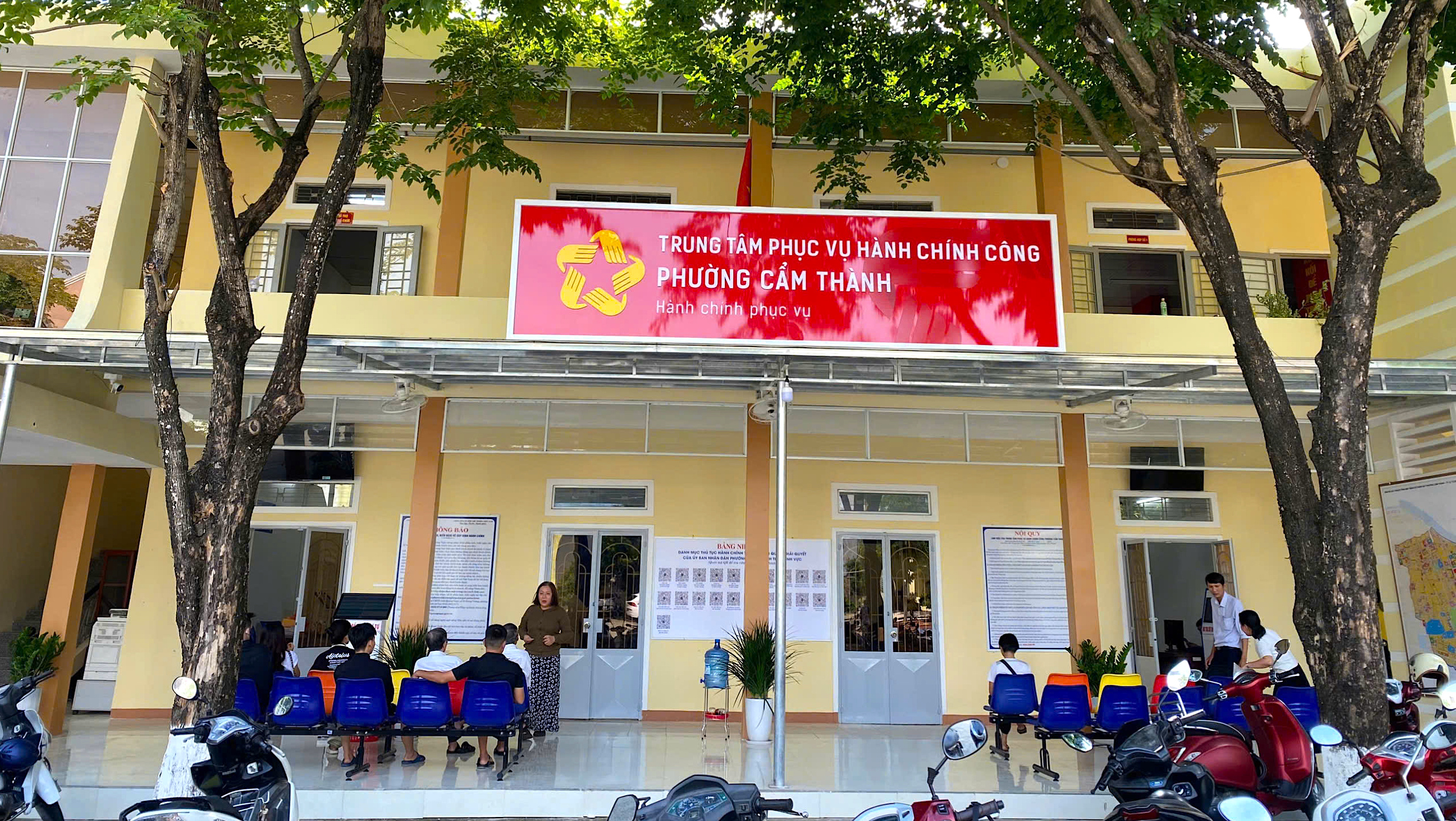 Quảng Ng&atilde;i lập tổ hỗ trợ giải quyết thủ tục h&agrave;nh ch&iacute;nh cho cấp x&atilde;- Ảnh 2.