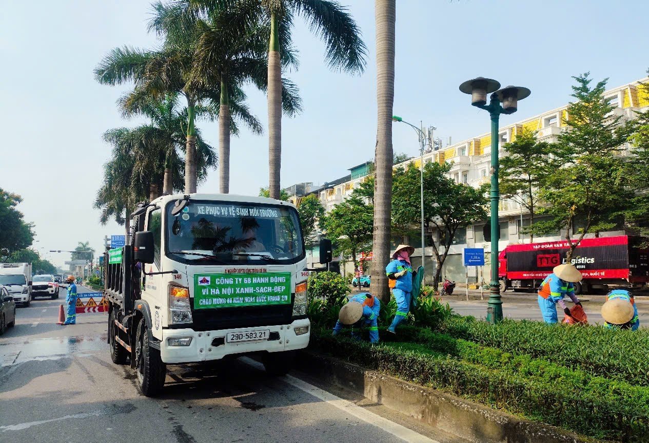 Hà Nội đồng loạt chỉnh trang đô thị hướng tới Lễ kỷ niệm 80 năm Quốc khánh 2/9- Ảnh 1. Hà Nội đồng loạt chỉnh trang đô thị hướng tới Lễ kỷ niệm 80 năm Quốc khánh 2/9- Ảnh 1.