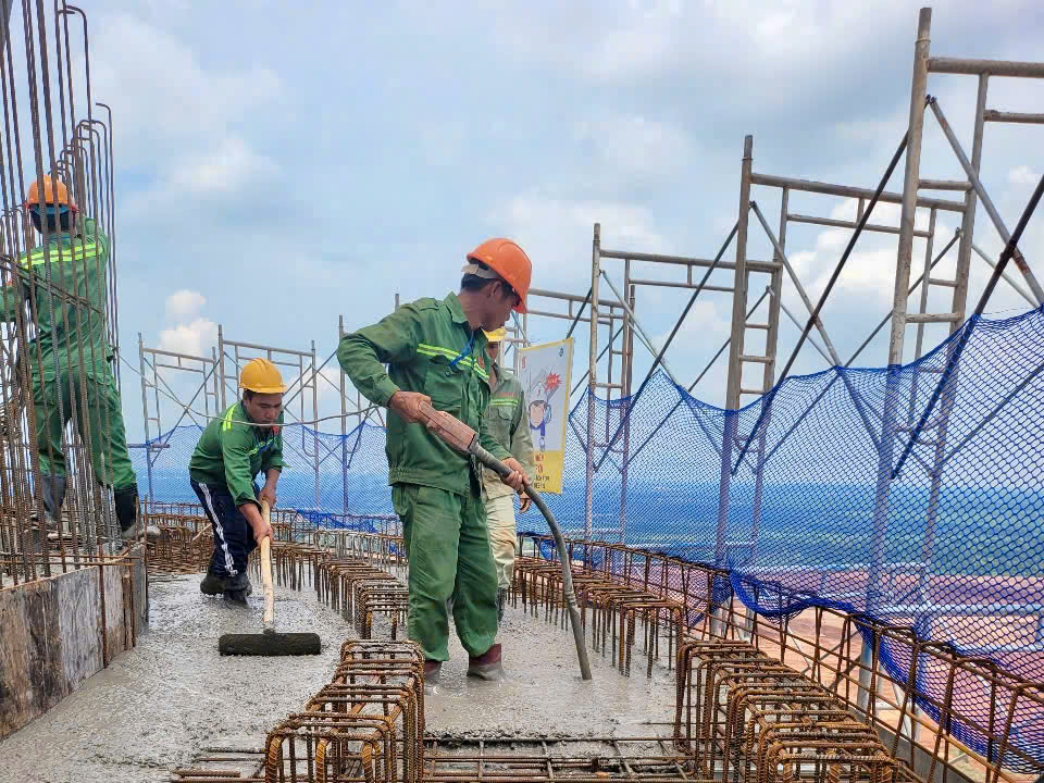 Cất n&oacute;c th&aacute;p kiểm so&aacute;t kh&ocirc;ng lưu s&acirc;n bay Long Th&agrave;nh cao 123m- Ảnh 5.