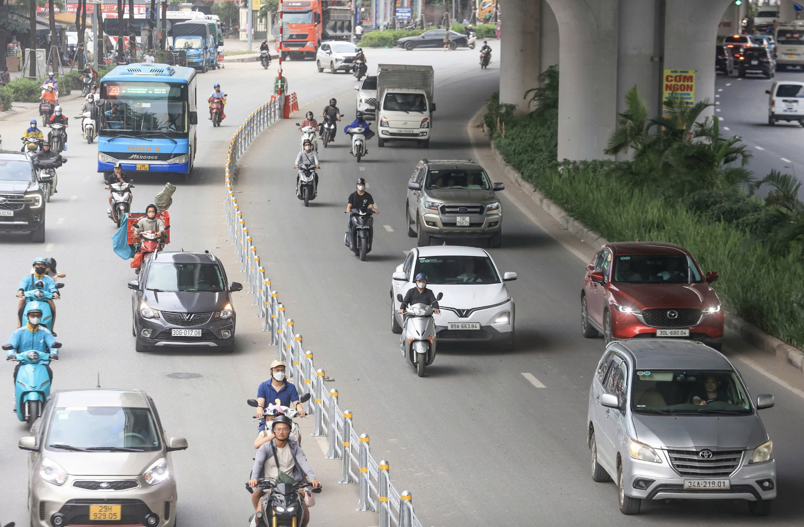 Bộ X&acirc;y dựng y&ecirc;u cầu tăng cường đảm bảo TTATGT đường bộ sau s&aacute;p nhập đơn vị h&agrave;nh ch&iacute;nh- Ảnh 1.