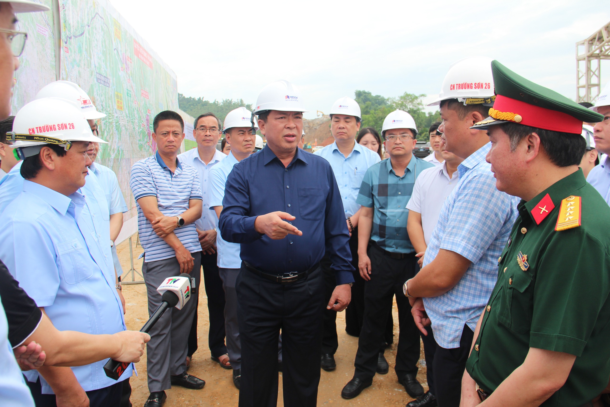 Bộ trưởng Trần Hồng Minh: Khẩn trương ho&agrave;n thiện n&acirc;ng cấp 64,5km cao tốc qua Tuy&ecirc;n Quang- Ảnh 1.
