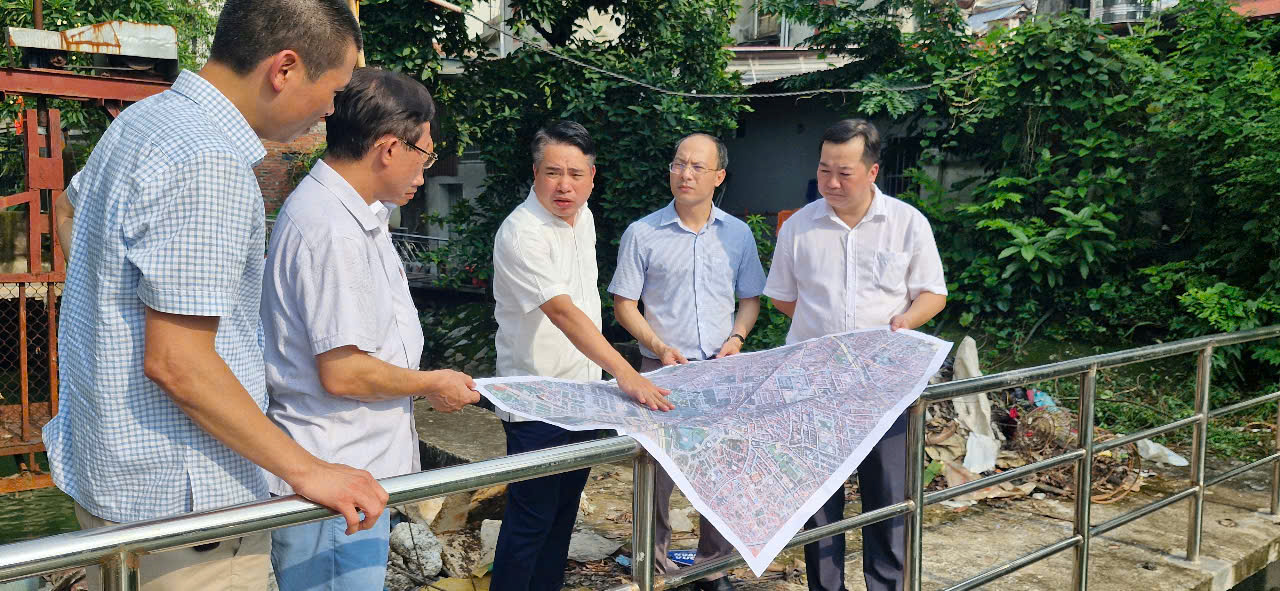 Đường phố "cứ mưa là ngập", Bắc Ninh giải quyết thế nào?- Ảnh 5. Đường phố "cứ mưa là ngập", Bắc Ninh giải quyết thế nào?- Ảnh 5.