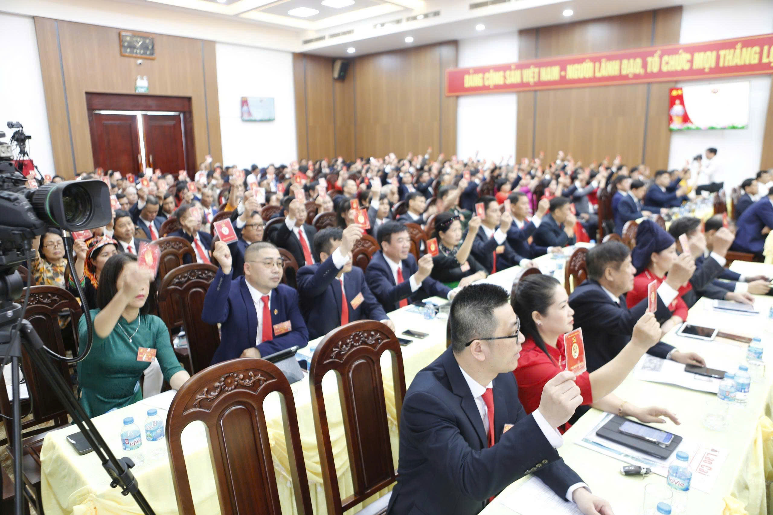 Đại hội điểm cơ sở đầu ti&ecirc;n ở L&agrave;o Cai diễn ra theo h&igrave;nh thức "đại hội số"- Ảnh 3.