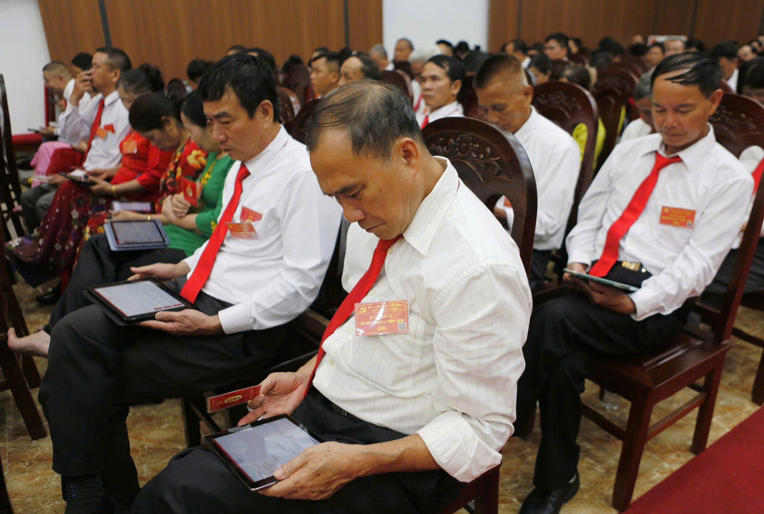 Đại hội điểm cơ sở đầu ti&ecirc;n ở L&agrave;o Cai diễn ra theo h&igrave;nh thức "đại hội số"- Ảnh 4.