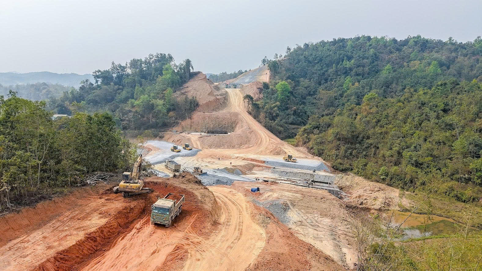 Cam kết thông xe trong năm 2025, cao tốc Đồng Đăng - Trà Lĩnh đã làm được những gì?- Ảnh 1. Cam kết thông xe trong năm 2025, cao tốc Đồng Đăng - Trà Lĩnh đã làm được những gì?- Ảnh 1.