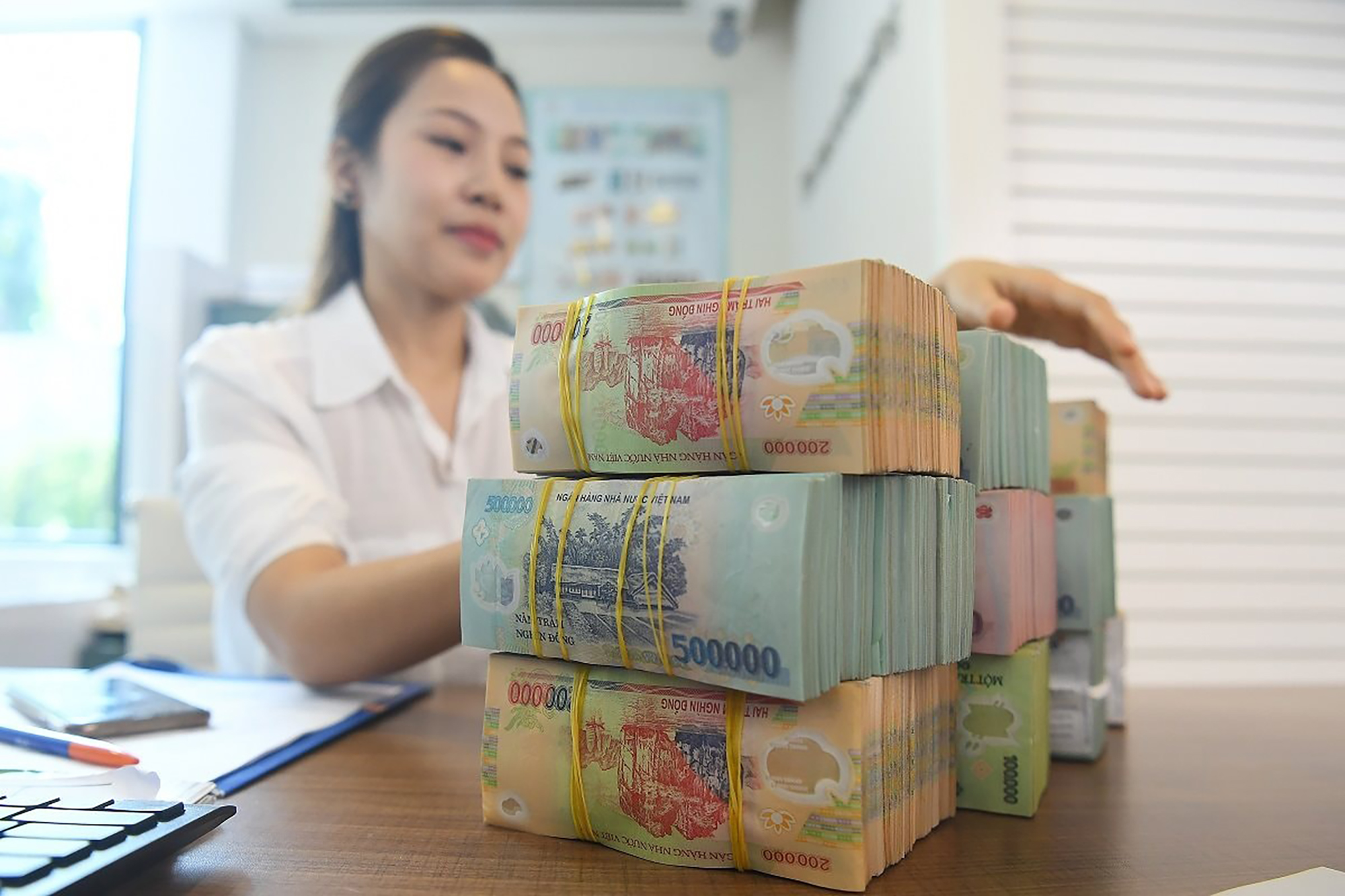 Bỏ ngay room tín dụng được không?- Ảnh 1. Bỏ ngay room tín dụng được không?- Ảnh 1.