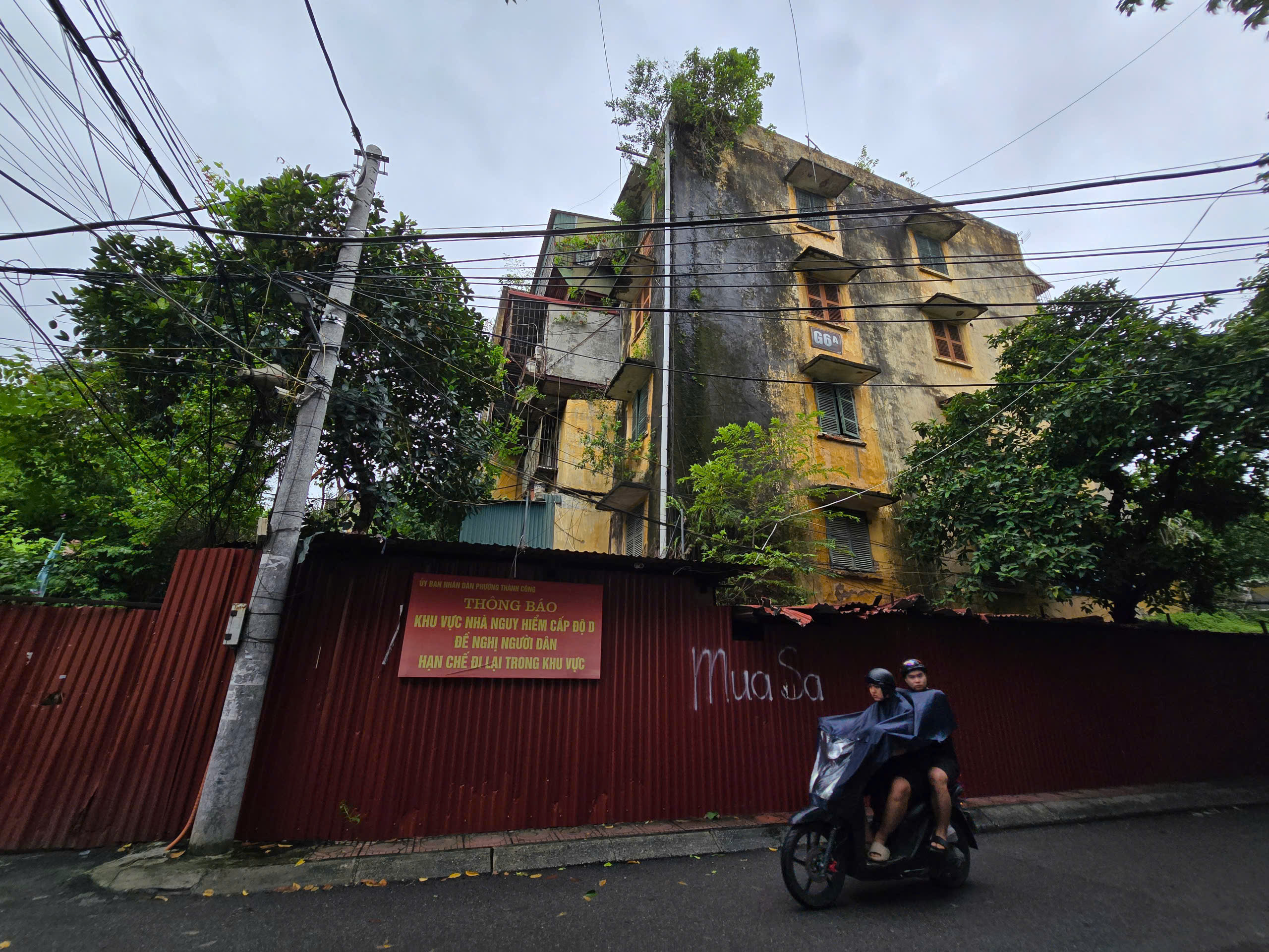 H&agrave; Nội sơ t&aacute;n khẩn cấp người d&acirc;n khỏi khu vực nguy hiểm trước khi b&atilde;o số 3 đổ bộ- Ảnh 2.