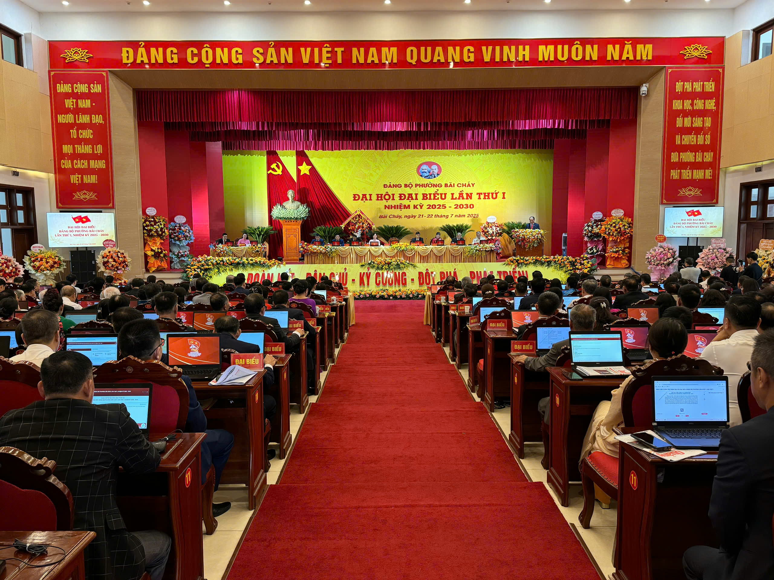 Quảng Ninh: Phường B&atilde;i Ch&aacute;y tổ chức đại hội điểm hướng tới ph&aacute;t triển đột ph&aacute;- Ảnh 1.