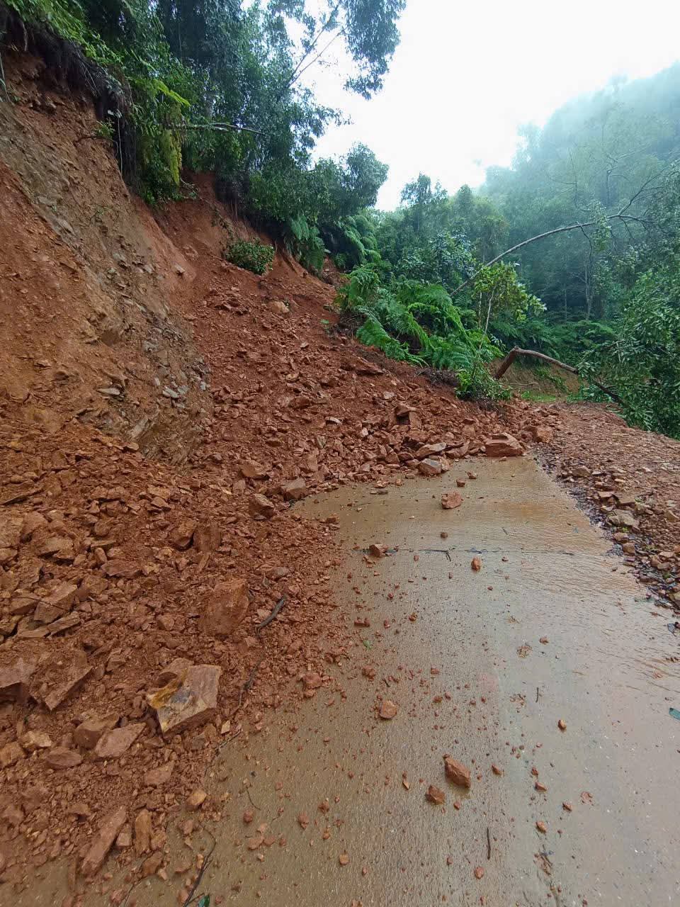 Nghệ An c&oacute; 3 người chết, 1 người mất t&iacute;ch do lũ lụt- Ảnh 4.