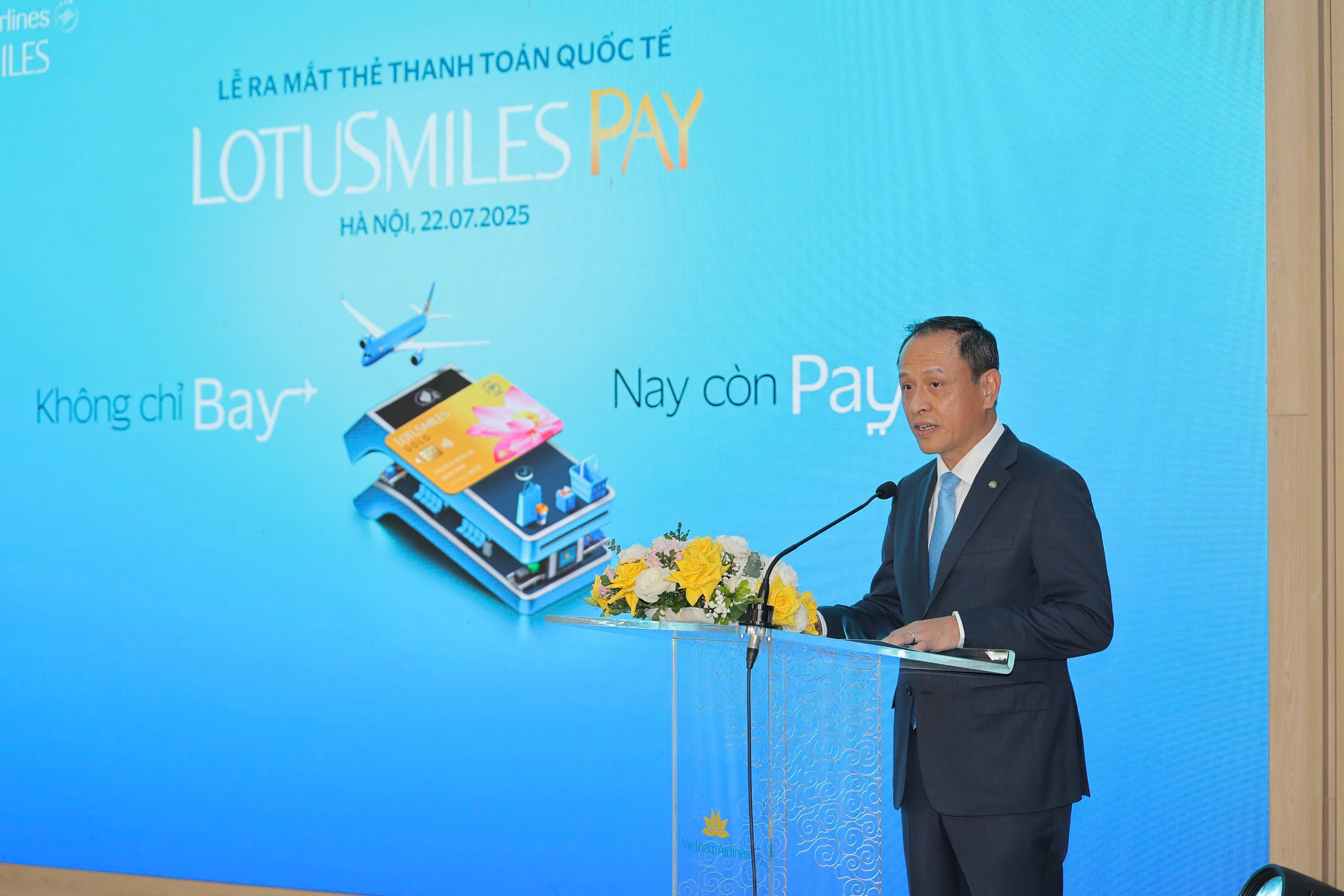 Vietnam Airlines ra mắt thẻ hội vi&ecirc;n t&iacute;ch hợp thanh to&aacute;n Lotusmiles Pay- Ảnh 2.