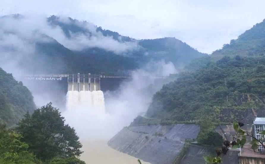 Thủy điện Bản Vẽ cắt giảm 74% lưu lượng đỉnh lũ, giảm ngập lụt hạ du- Ảnh 1.