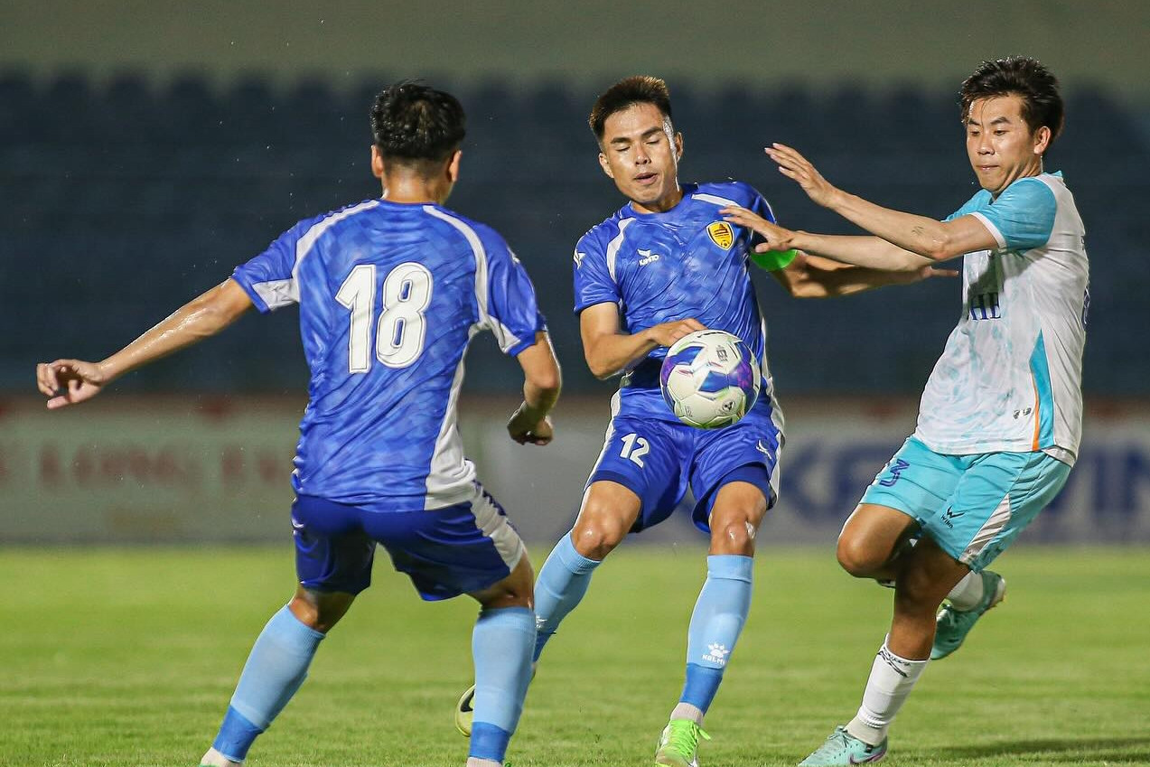 M&ugrave;a giải mới chưa khởi tranh, V-League đ&atilde; c&oacute; biến- Ảnh 1.