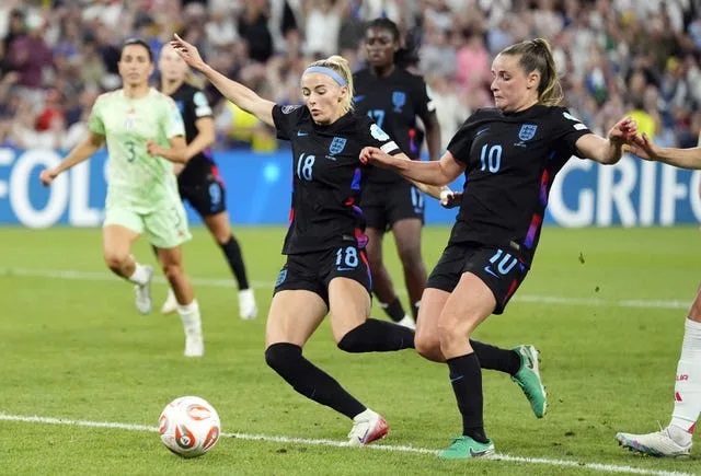 Ngược d&ograve;ng trước Italia, đội tuyển nữ Anh v&agrave;o chung kết Euro 2025- Ảnh 1.