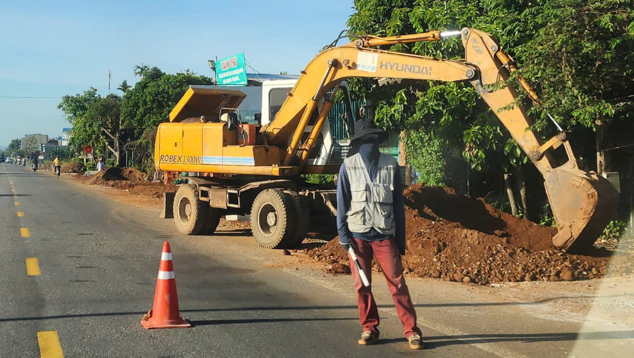 Quảng Ng&atilde;i đẩy mạnh duy tu, bảo dưỡng c&aacute;c tuyến quốc lộ ủy th&aacute;c- Ảnh 4.