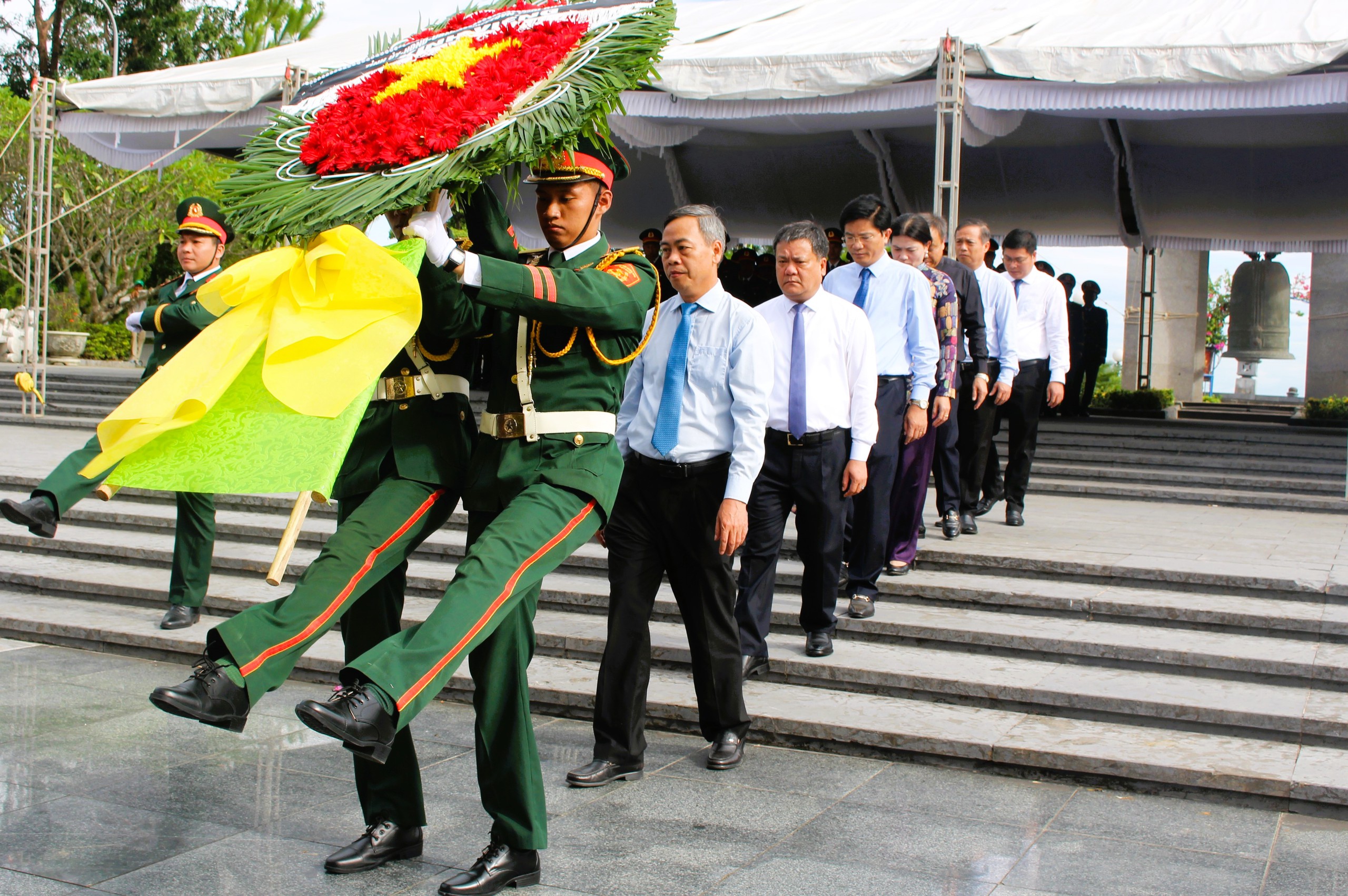 Quảng Trị tổ chức truy điệu, an t&aacute;ng 12 h&agrave;i cốt liệt sĩ- Ảnh 6.