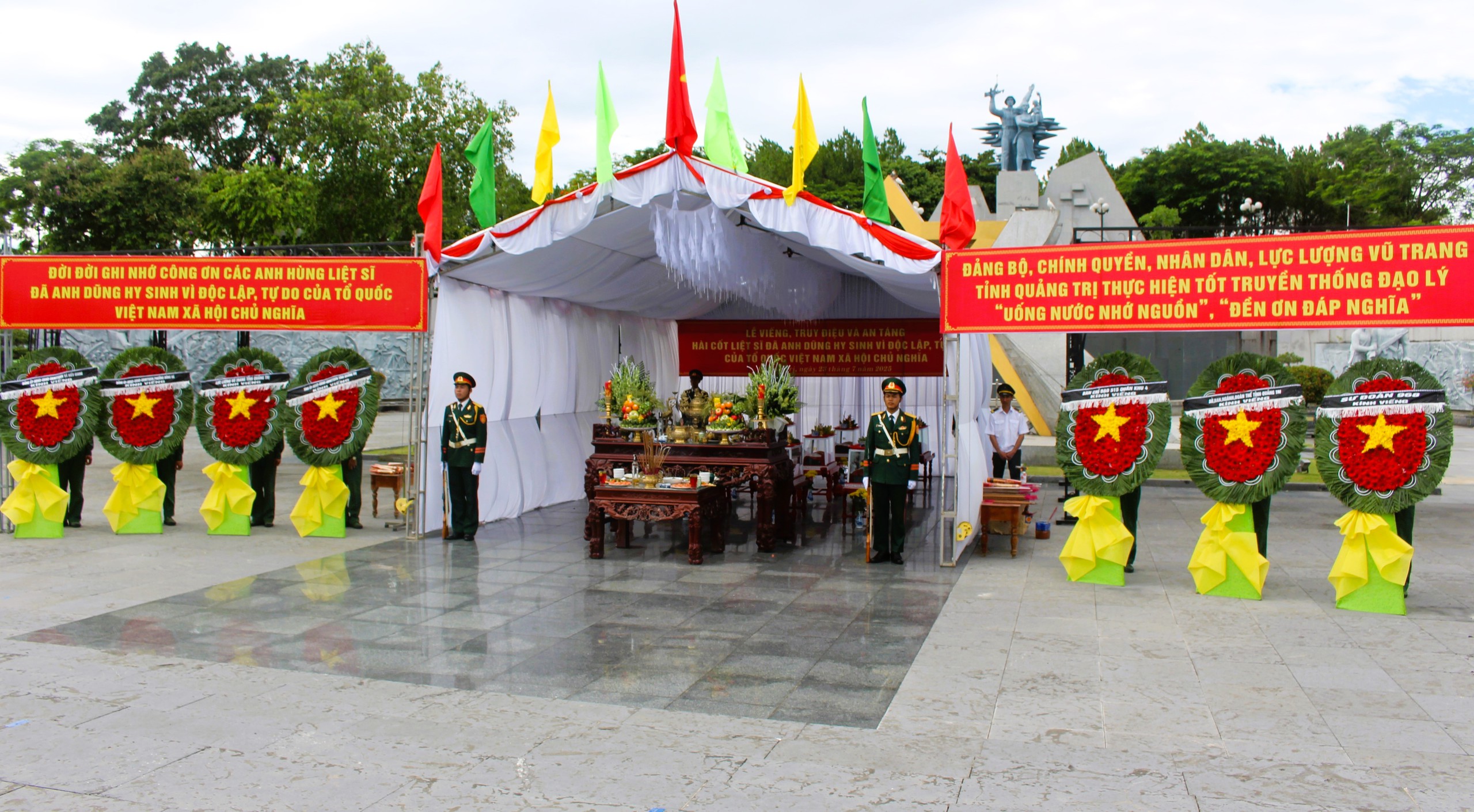 Quảng Trị tổ chức truy điệu, an t&aacute;ng 12 h&agrave;i cốt liệt sĩ- Ảnh 7.