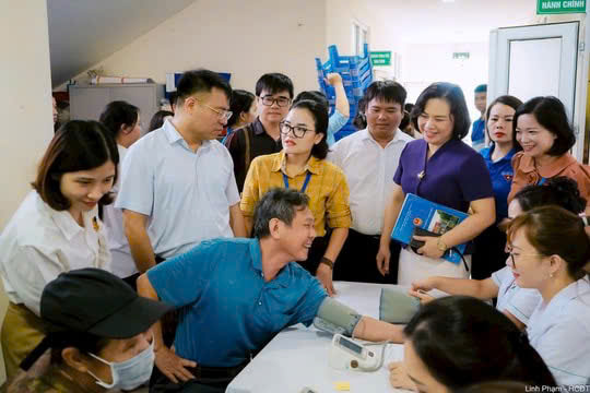 Nhiều hoạt động tri ân gia đình thương binh, liệt sĩ trên địa bàn Thủ đô- Ảnh 13. Nhiều hoạt động tri ân gia đình thương binh, liệt sĩ trên địa bàn Thủ đô- Ảnh 13.