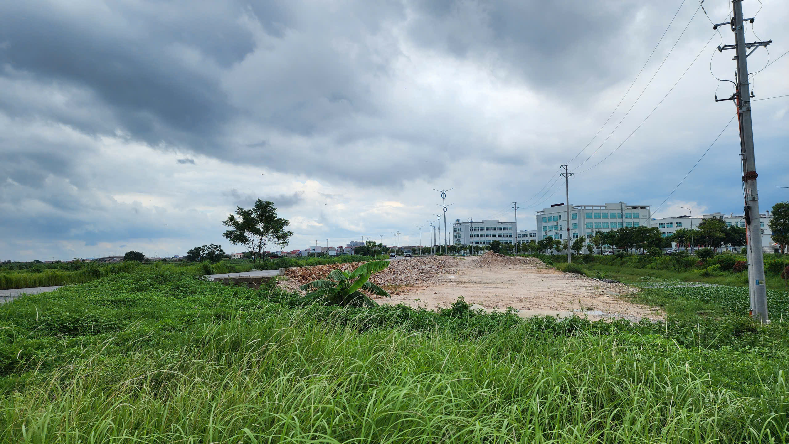 Thiếu mặt bằng, dự &aacute;n đường trăm tỷ qua khu c&ocirc;ng nghiệp ở Bắc Ninh vỡ tiến độ- Ảnh 26.