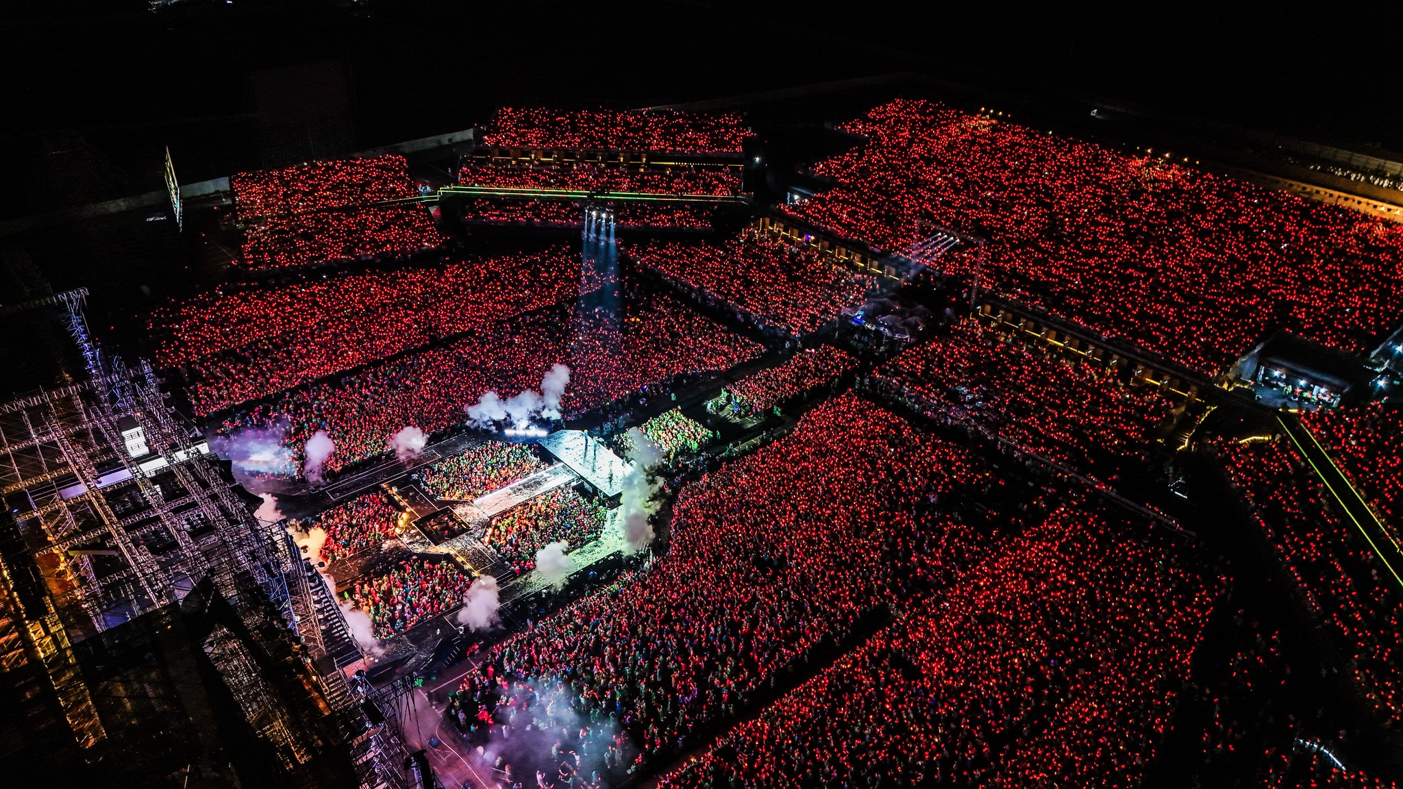 Concert Việt bứt khỏi sân khấu thần tượng, bước vào cuộc chơi kinh tế mềm- Ảnh 1. Concert Việt bứt khỏi sân khấu thần tượng, bước vào cuộc chơi kinh tế mềm- Ảnh 1.