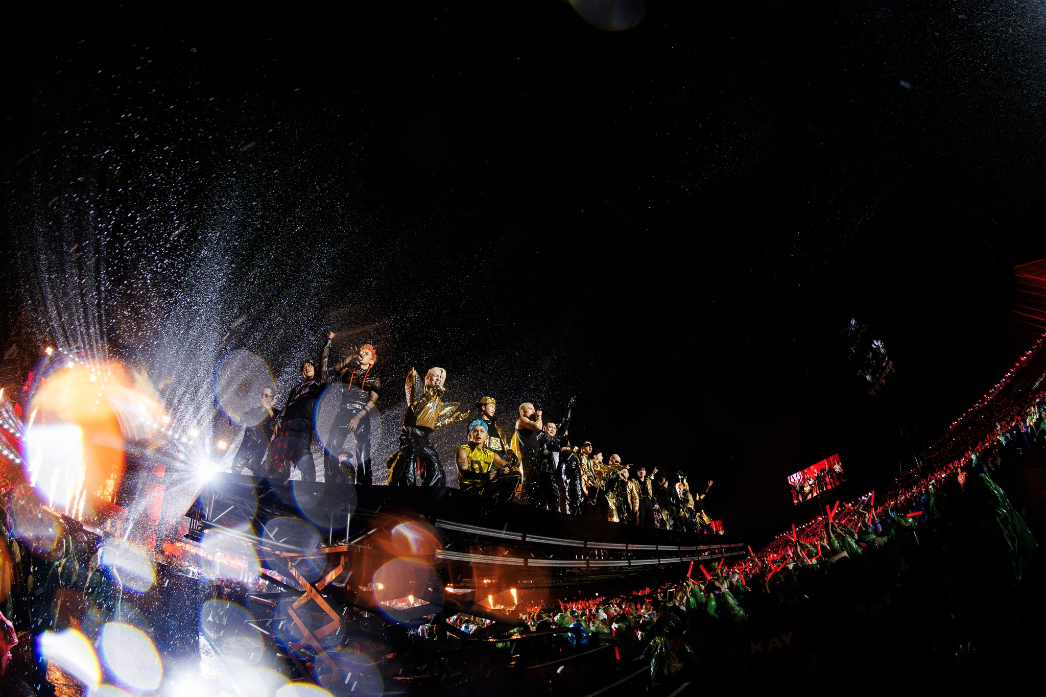 Concert Việt bứt khỏi sân khấu thần tượng, bước vào cuộc chơi kinh tế mềm- Ảnh 2. Concert Việt bứt khỏi sân khấu thần tượng, bước vào cuộc chơi kinh tế mềm- Ảnh 2.