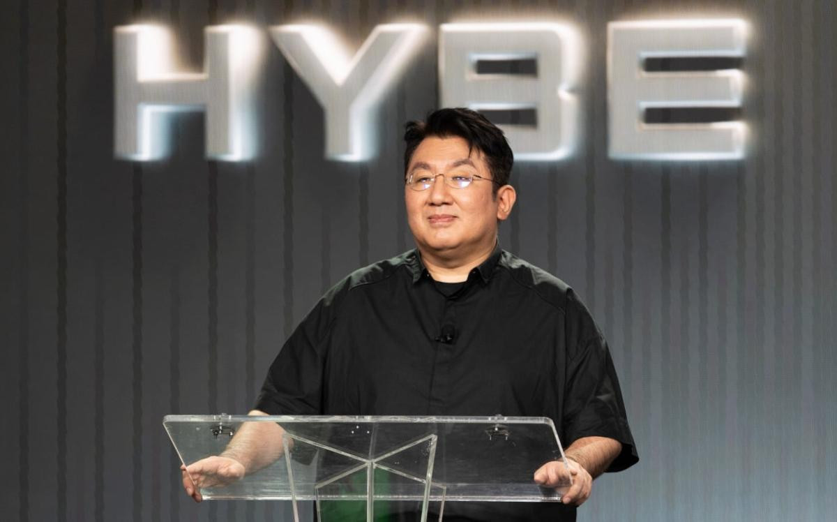 Động th&aacute;i của tập đo&agrave;n Hybe sau khi trụ sở bị kh&aacute;m x&eacute;t đột xuất- Ảnh 2.