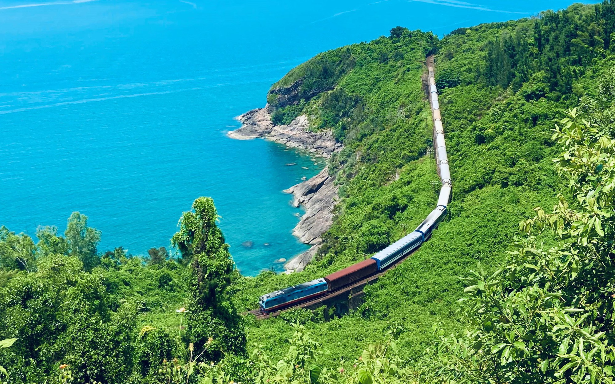 Cục Đường sắt đề xuất loạt giải pháp chiến lược "vực dậy" thị phần- Ảnh 2. Vận tải đường sắt cán mốc doanh thu hơn 2.700 tỷ đồng sau 6 tháng