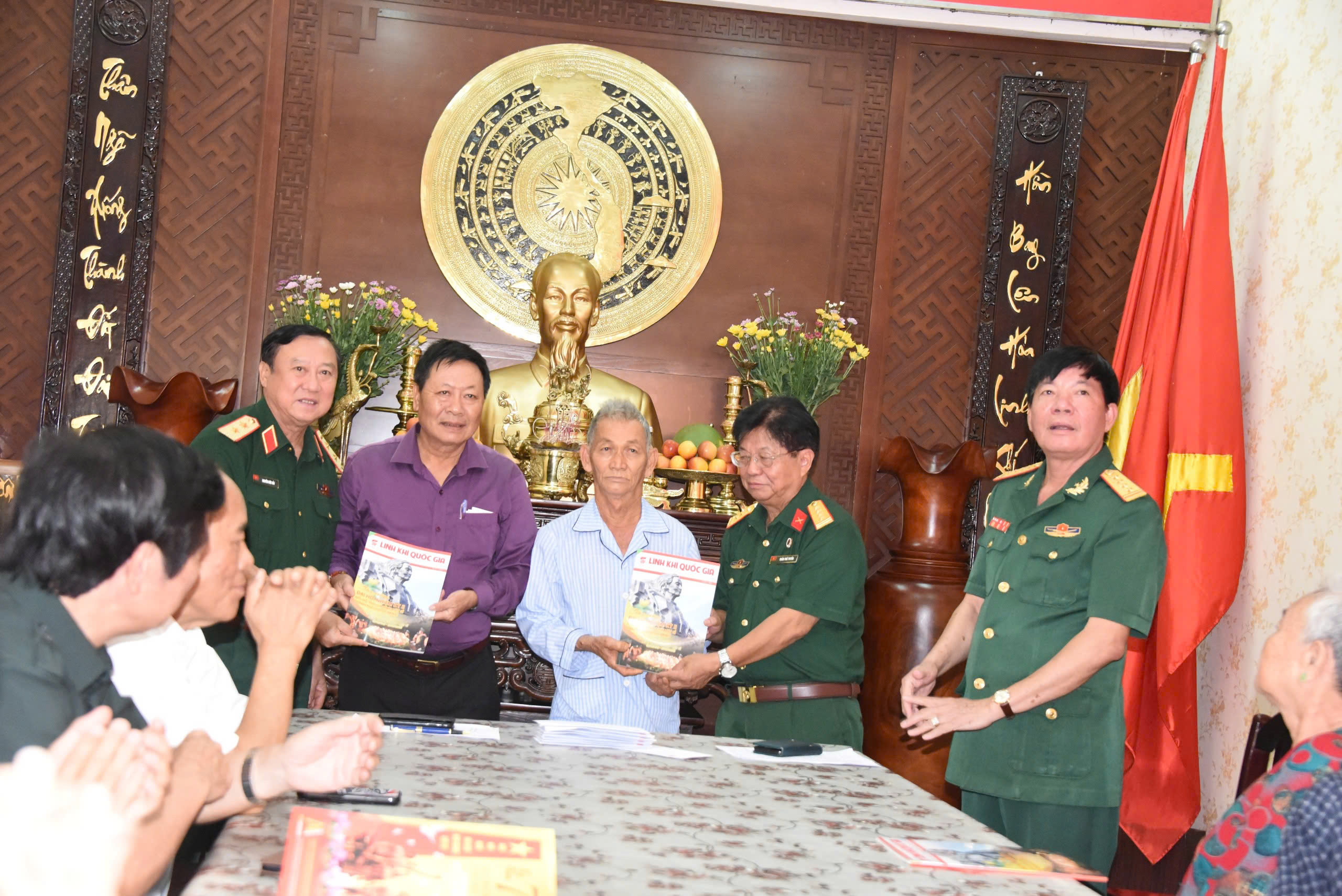 TP.HCM hỗ trợ thương, bệnh binh khó khăn dịp 27/7- Ảnh 1. TP.HCM hỗ trợ thương, bệnh binh khó khăn dịp 27/7- Ảnh 1.