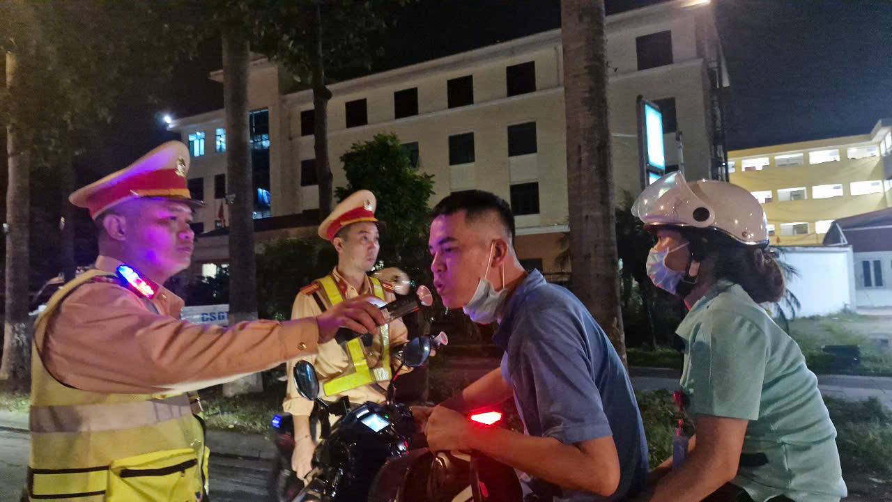 To&agrave;n cảnh 240 CSGT Bắc Ninh d&agrave;n trận xử l&yacute; &ldquo;qu&aacute;i xế&rdquo;, ph&ograve;ng chống đua xe tr&aacute;i ph&eacute;p- Ảnh 11.