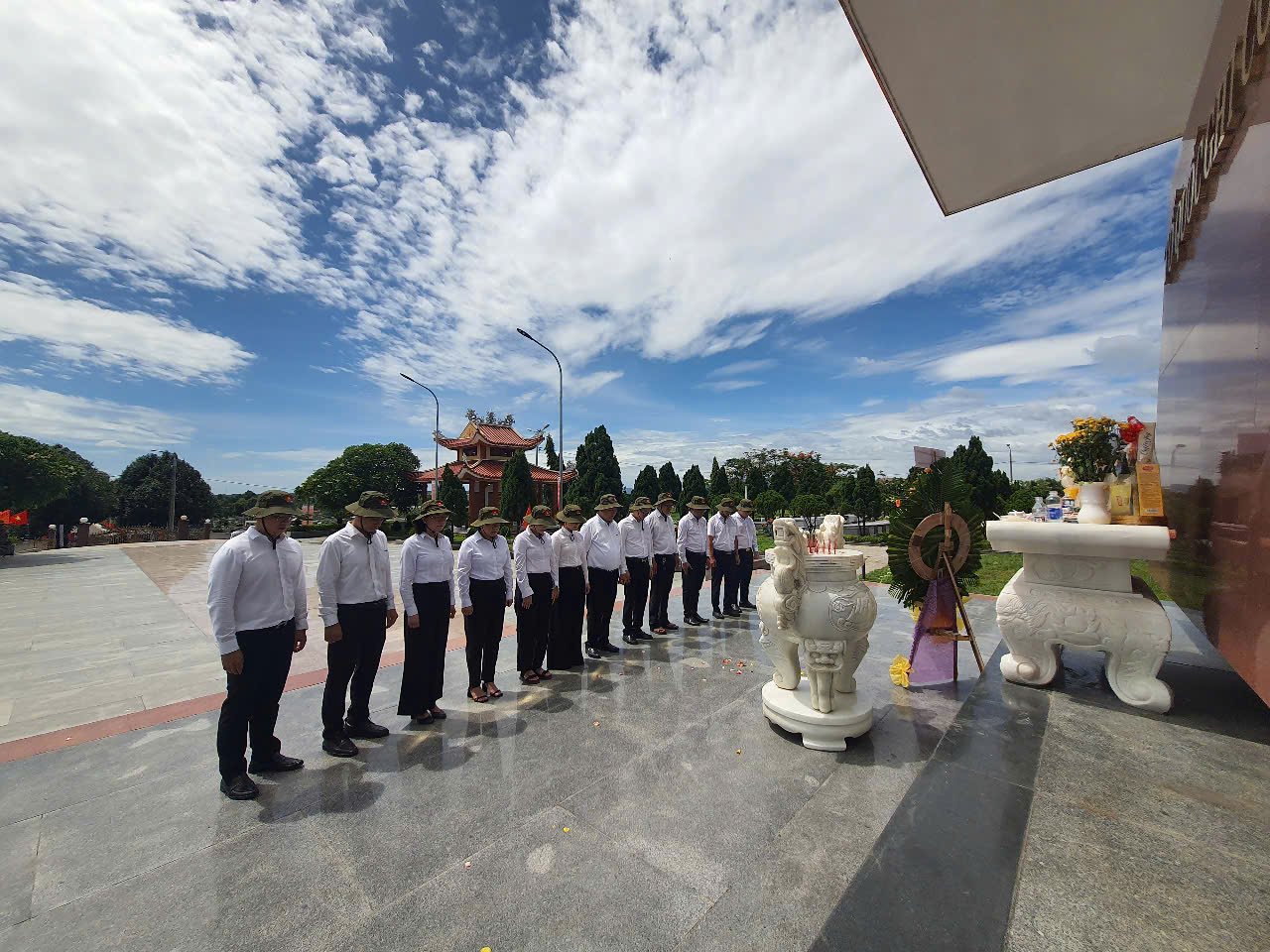 Agribank tri &acirc;n thương binh, liệt sĩ, người c&oacute; c&ocirc;ng với c&aacute;ch mạng dịp 27/7- Ảnh 4.