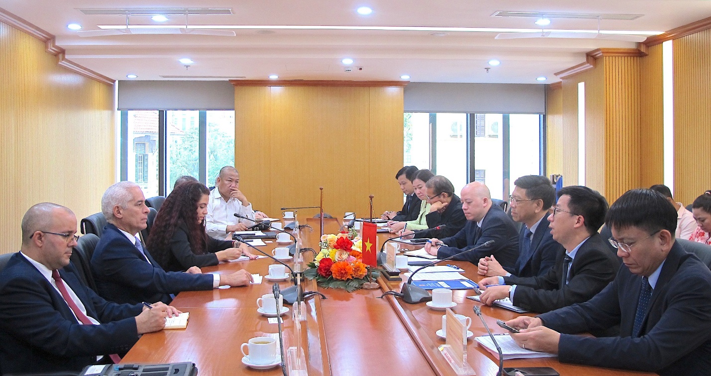 Vietnam, Cuba deepen construction cooperation ahead of 42nd Intergovernmental Committee- Ảnh 1.