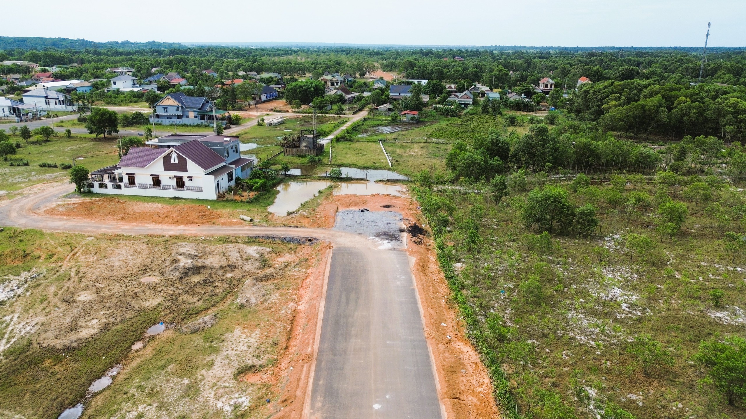 Quảng Trị chốt thời hạn b&agrave;n giao mặt bằng dự &aacute;n đường tr&aacute;nh Đ&ocirc;ng H&agrave;- Ảnh 2.