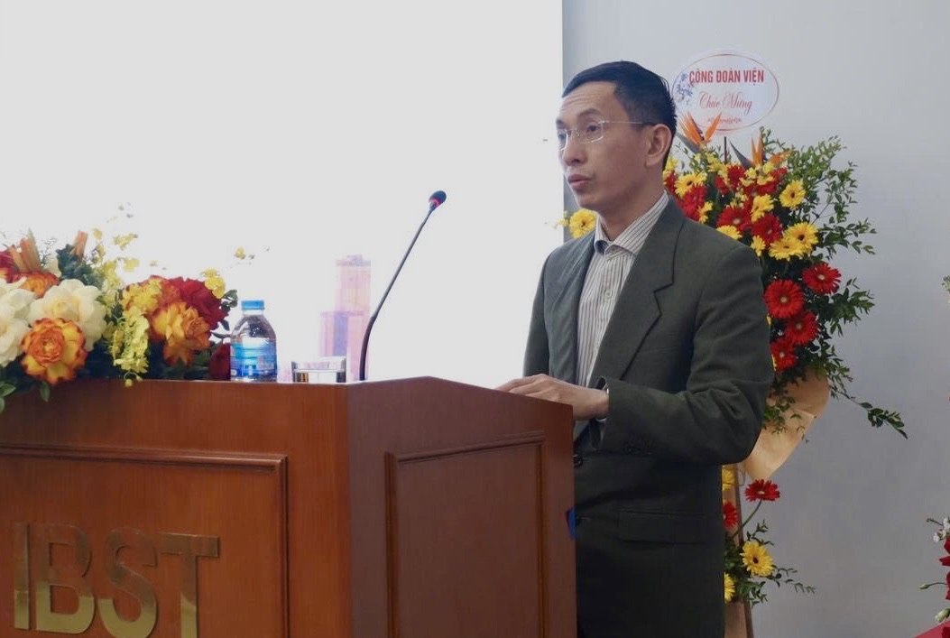 Ứng xử thế n&agrave;o với hệ bao che c&ocirc;ng tr&igrave;nh trước t&aacute;c động của gi&oacute; b&atilde;o?- Ảnh 1.