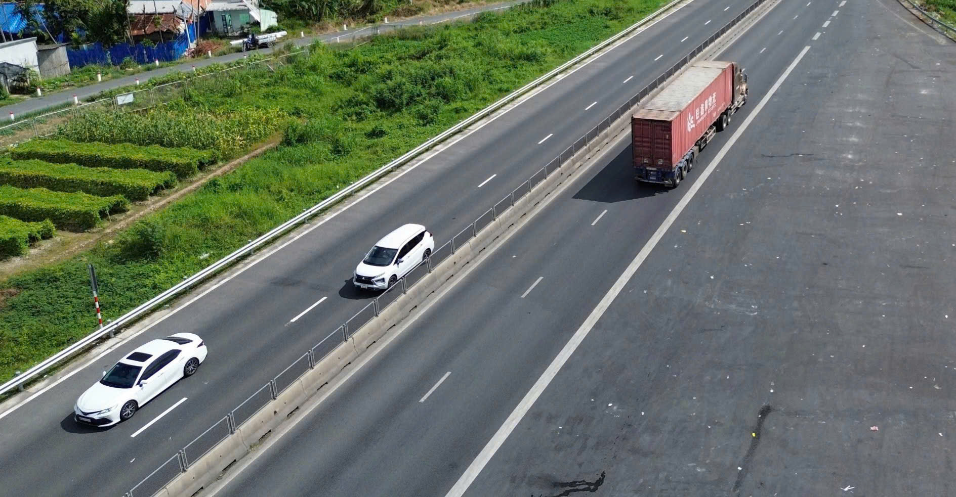 Hạ tầng giao th&ocirc;ng hiện đại th&uacute;c đẩy ph&aacute;t triển Đồng bằng s&ocirc;ng Cửu Long- Ảnh 4.