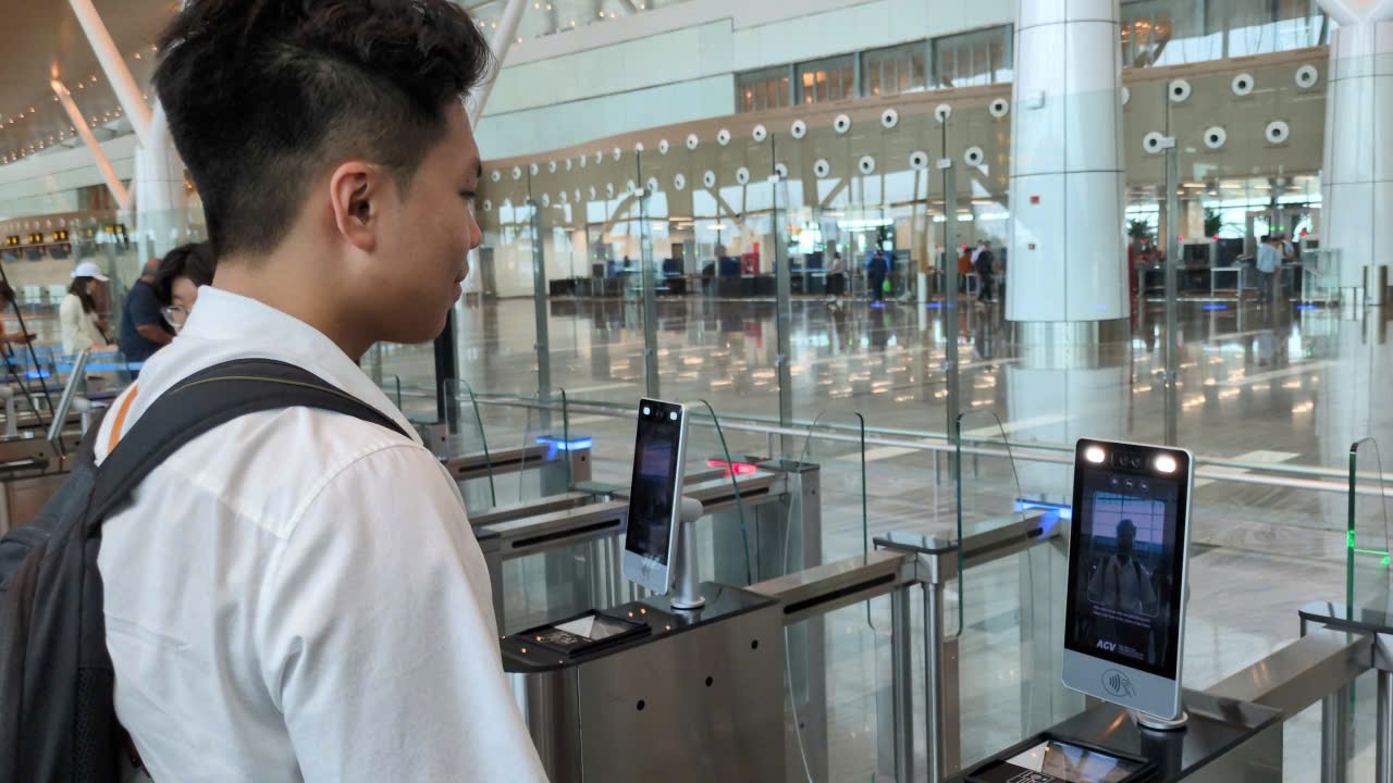 Nh&agrave; ga T3 T&acirc;n Sơn Nhất &aacute;p dụng c&ocirc;ng nghệ số, check-in sinh trắc học- Ảnh 1.