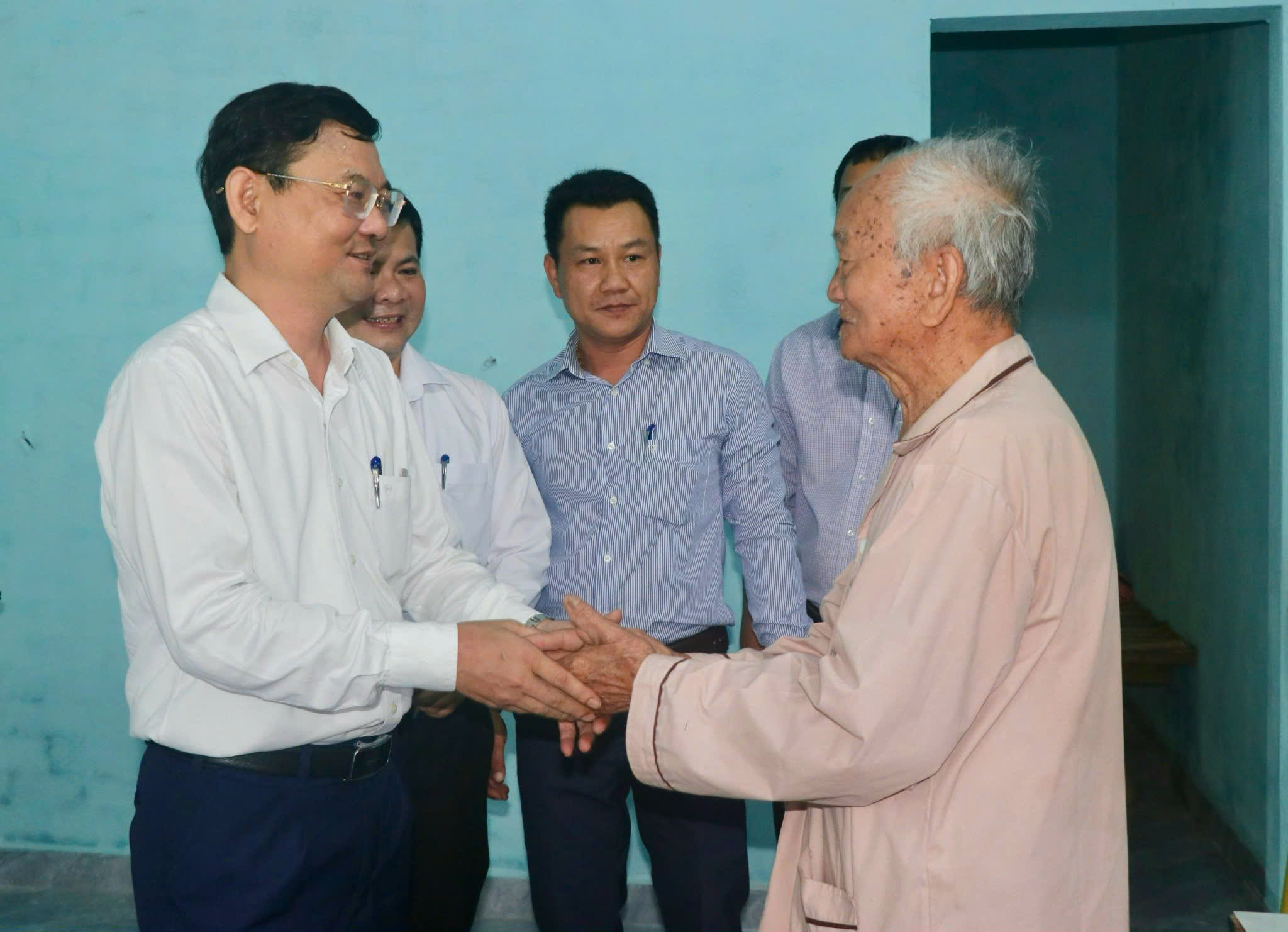 Gia Lai ho&agrave;n th&agrave;nh hỗ trợ nh&agrave; ở cho người c&oacute; c&ocirc;ng v&agrave; th&acirc;n nh&acirc;n liệt sĩ- Ảnh 1.