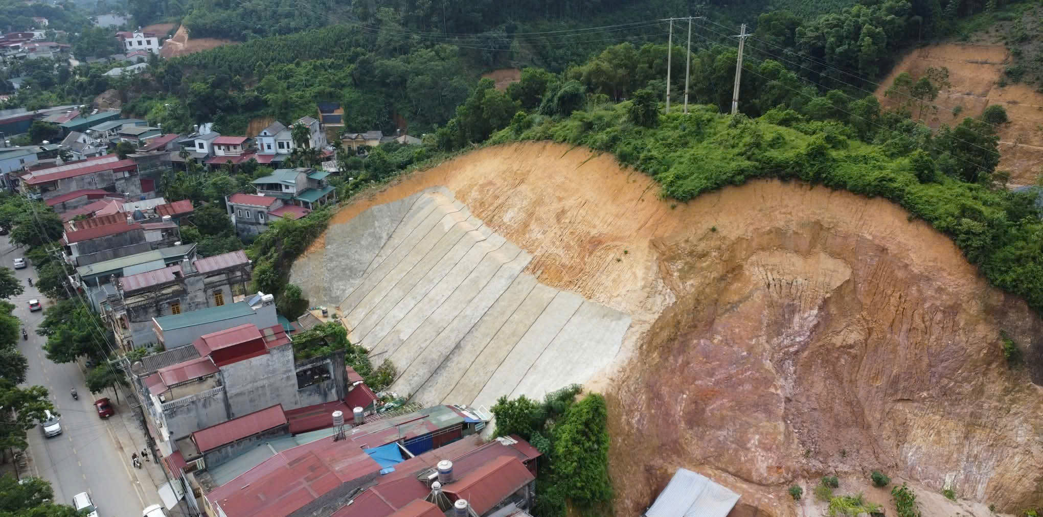 L&agrave;o Cai: Hơn 400 hộ d&acirc;n phải di dời do mưa lớn, nguy cơ sạt lở v&agrave; ngập &uacute;ng- Ảnh 6.