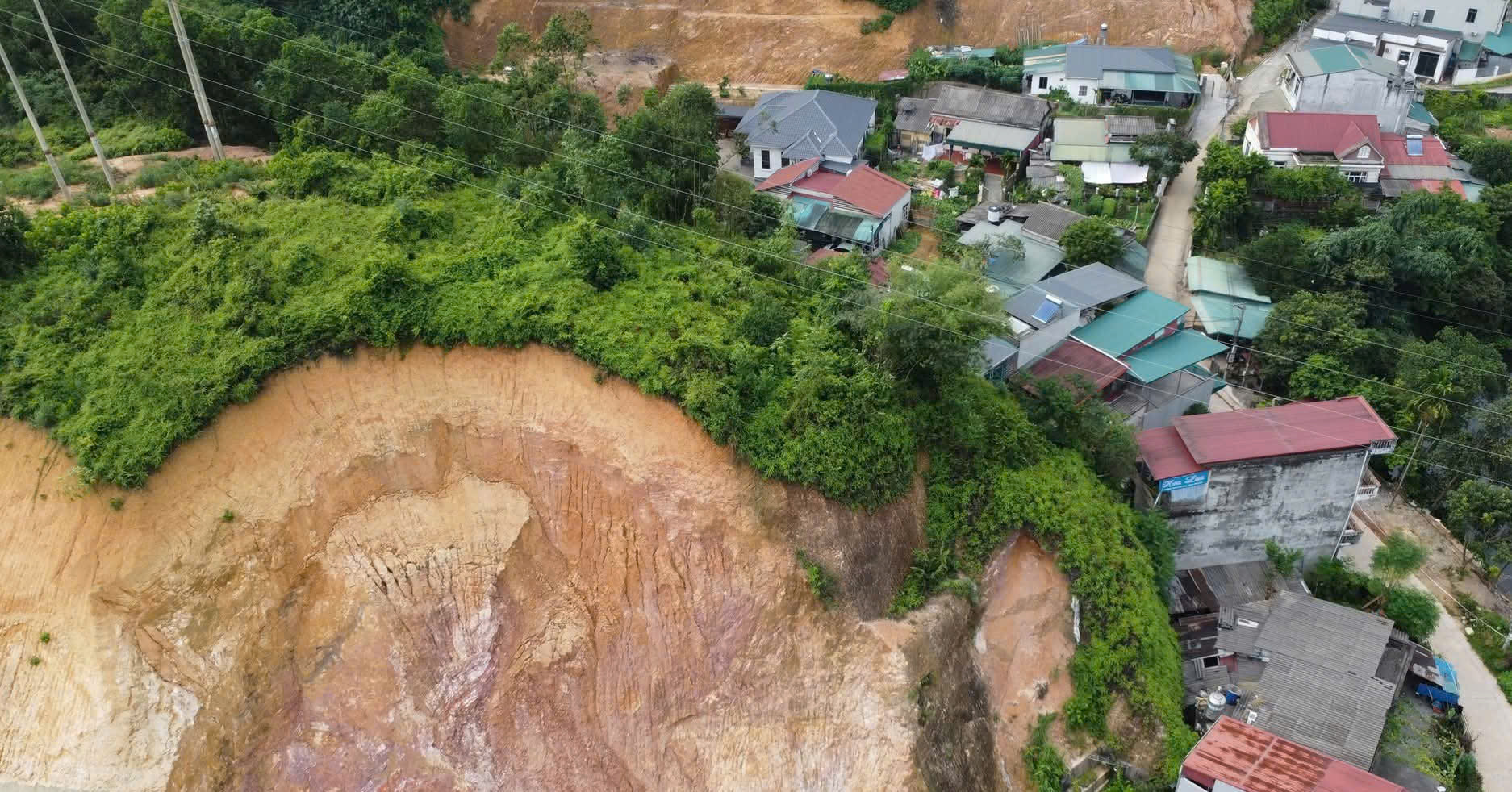 L&agrave;o Cai: Hơn 400 hộ d&acirc;n phải di dời do mưa lớn, nguy cơ sạt lở v&agrave; ngập &uacute;ng- Ảnh 7.