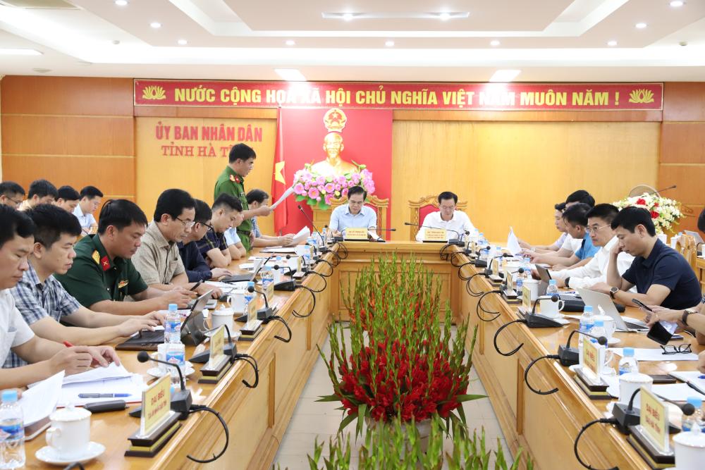 H&agrave; Tĩnh siết chặt quản l&yacute; vận tải sau vụ tai nạn thảm khốc tr&ecirc;n quốc lộ 1A- Ảnh 1.