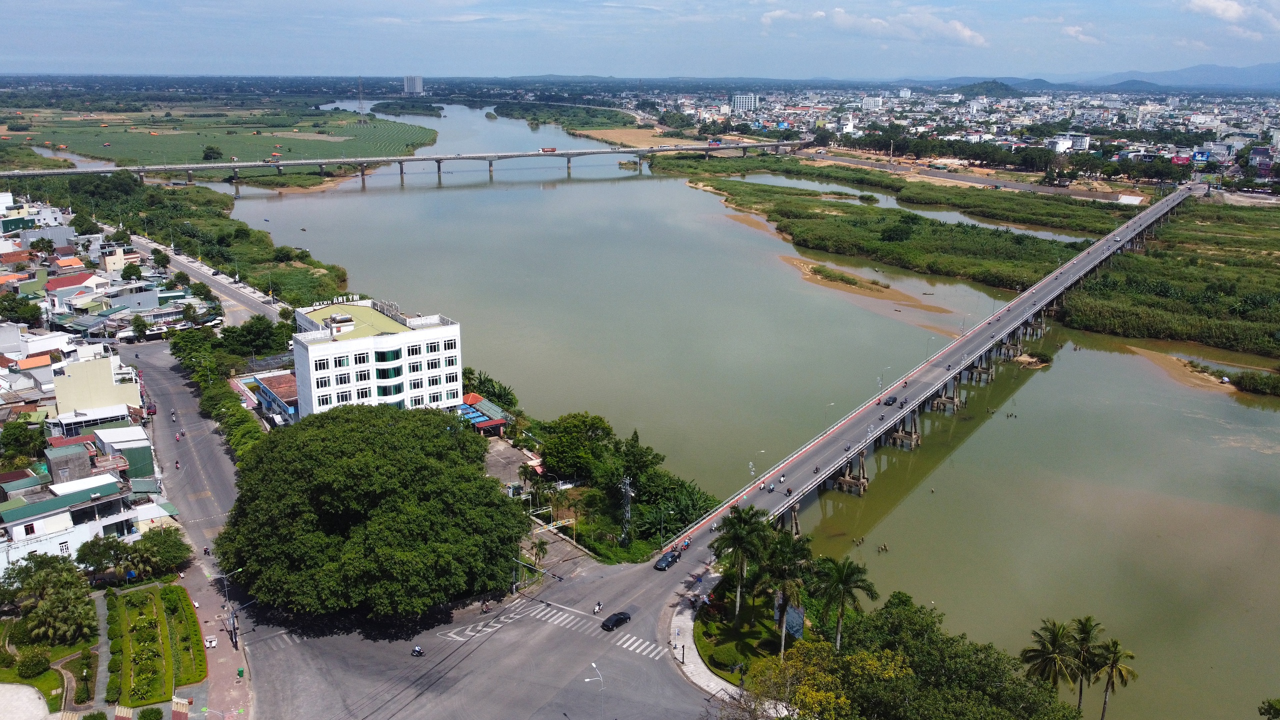 Quảng Ng&atilde;i: Cận cảnh cầu Tr&agrave; Kh&uacute;c 1 trước ng&agrave;y được x&acirc;y mới- Ảnh 11.